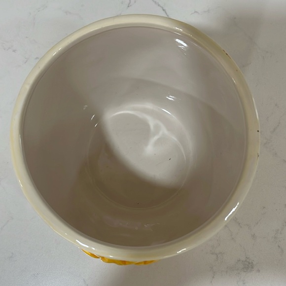 Sunflower Decorative Ceramic Pot - Picture 2 of 3